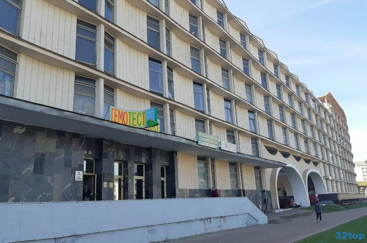 Стоматологический центр АННА ПЕРЕННА м. Площадь Победы